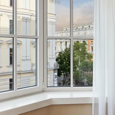 Hilton Vienna Plaza