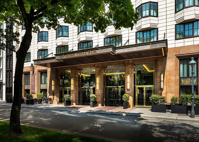 Hilton Plaza 4*