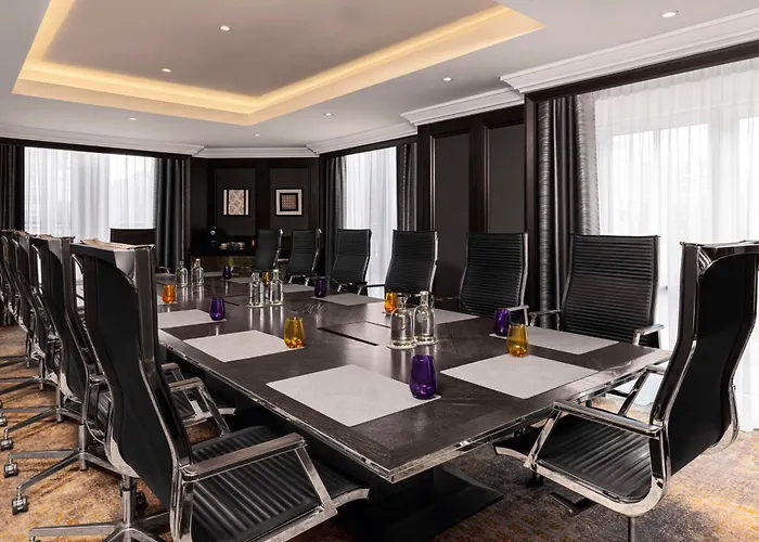 Hotel Hilton Plaza 4*
