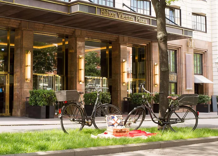 Hilton Plaza Hotel 4*