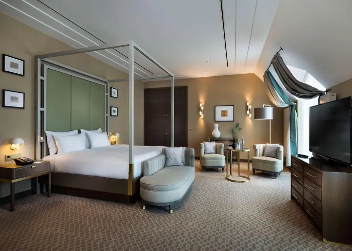 Hotel Hilton Plaza