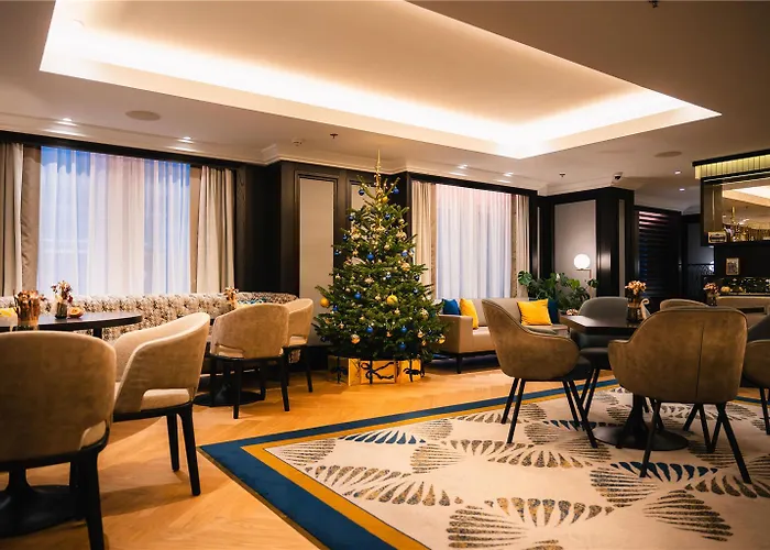 Hilton Plaza