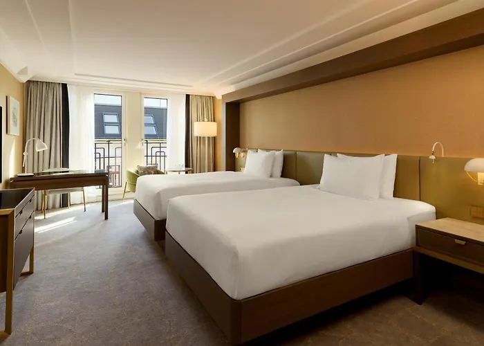 Ξενοδοχείο Hilton Plaza 4*