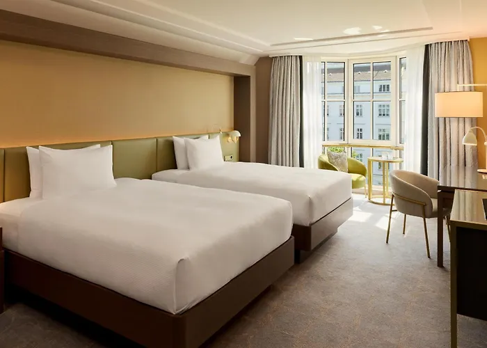 Hilton Plaza 4*